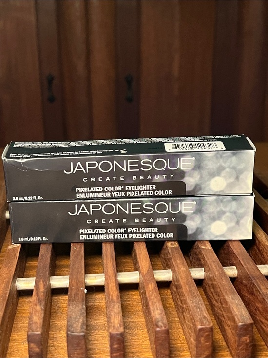 Japonesque Other - Two (2) JAPONESQUE Pixelated Color Eyelighter